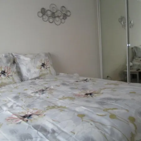 Marina Beach Apartment *